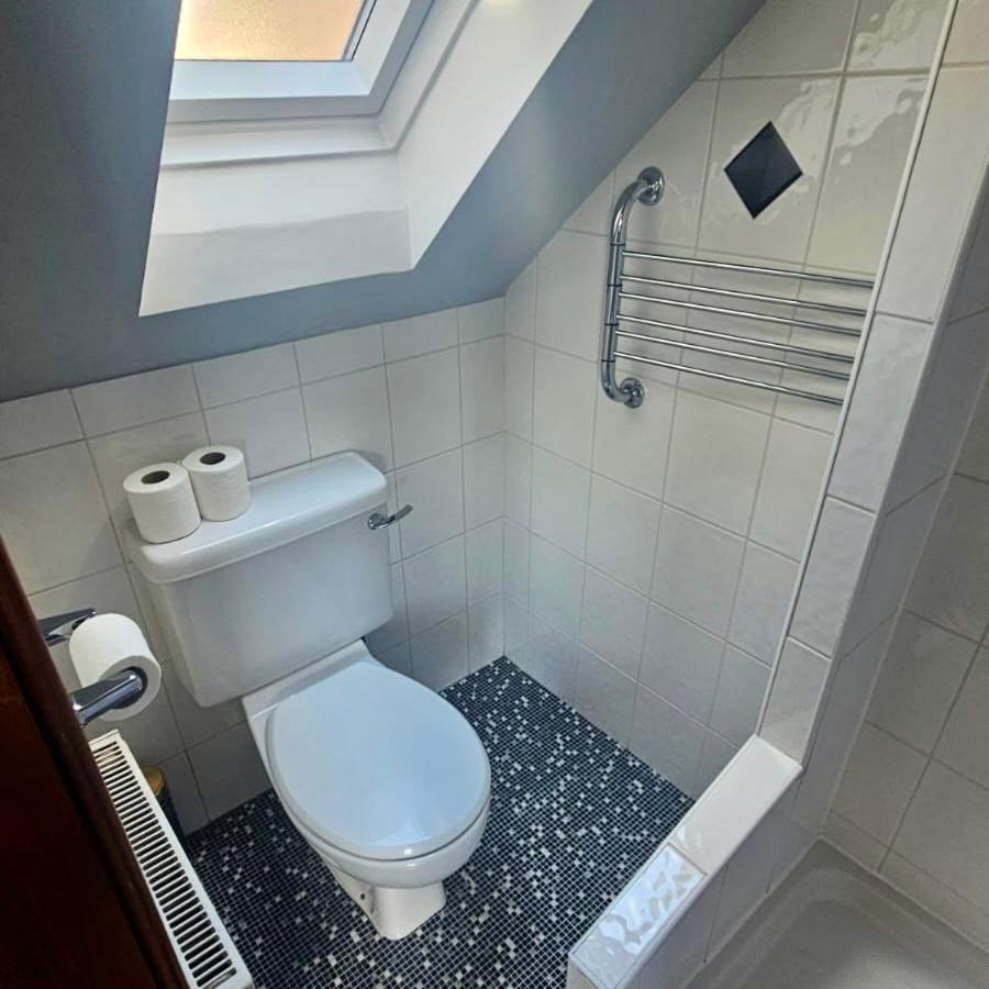 אדינבורו Cosy Cottage With Free Parking Close To Airport מראה חיצוני תמונה
