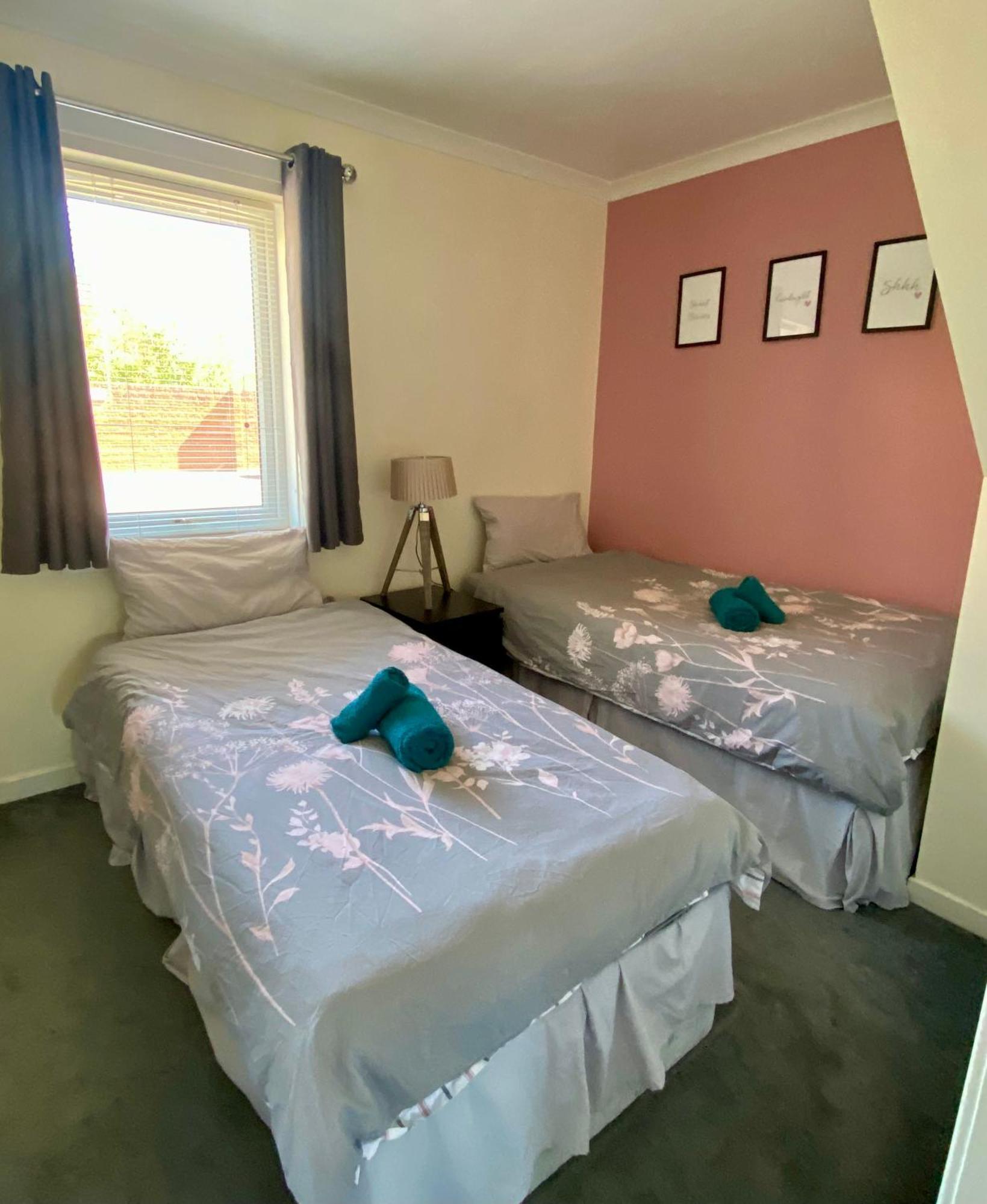 אדינבורו Cosy Cottage With Free Parking Close To Airport מראה חיצוני תמונה